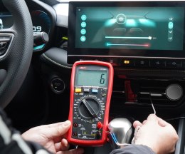 SAMOCHODOWY MIERNIK UNIWERSALNY UT-105+ UNI-T