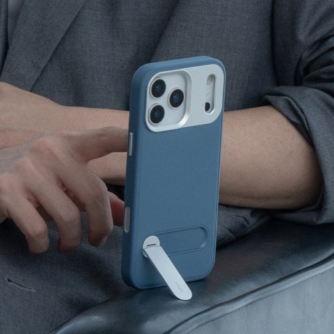 Moshi Kameleon MagSafe - Etui iPhone 17 Pro Max z funkcją podstawki (Milktea Brown)