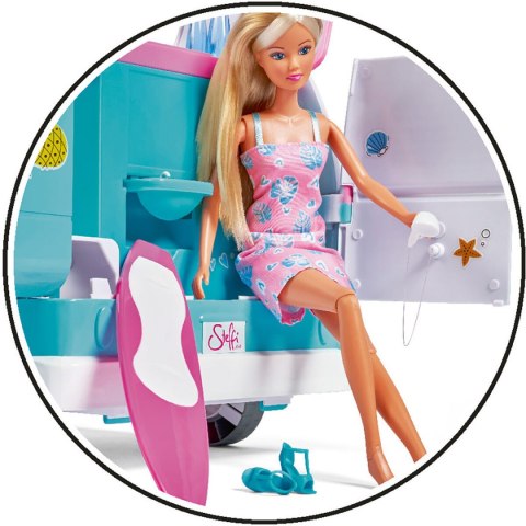 Steffi Love: Steffi z kamperem