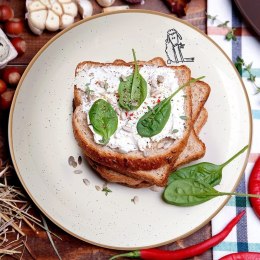 Talerz Deserowy Ceramiczny Beżowy 20 cm ORION Owieczka Efektowny Dekor