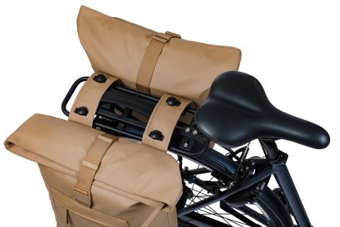 Sakwa podwójna BASIL BROOKLYN DOUBLE PANNIER BAG 41L, MIK System (ready to go), wodoodporna, sand (NEW 2026)