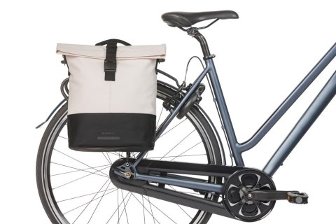 Sakwa pojedyncza BASIL COVE BICYCLE SHOPPER 14-16L, MIK Hooks, off-white/black (NEW 2026)