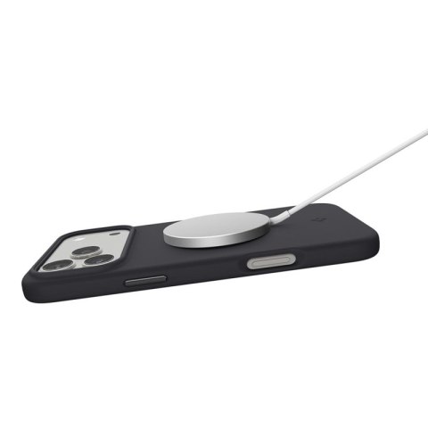 Spigen Silicone Fit Mag MagSafe - Etui do iPhone 17 Pro (Black)