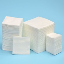 ZARYS NONVI LUX 10 cm x 10 cm Kompres włókninowy niejałowy, 100 szt.