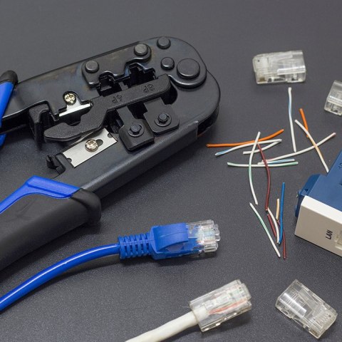 Qoltec Kabel Patchcord sieciowy skrętka UTP| Miedziany Cu |CAT6 | High speed 1Gb/s | LAN | 100m | szary