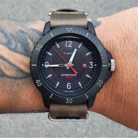 ZEGAREK MĘSKI TIMEX EXPEDITION GALLATIN SOLAR TW4B14500 (zt130b)