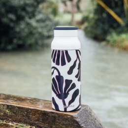 Quokka Echo - Butelka ze stali nierdzewnej 690 ml z silikonowym uchwytem (Abstract Leaves)