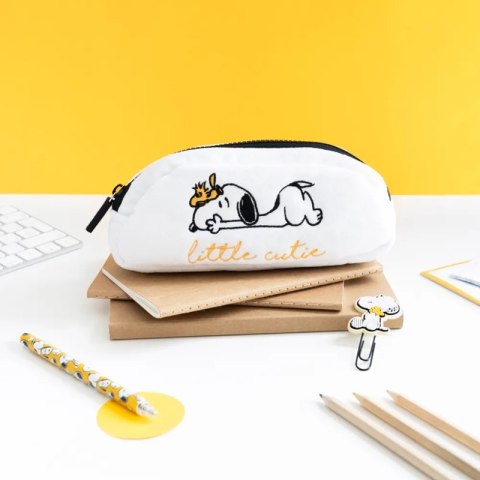 Snoopy - Piórnik pluszowy na przybory z kolekcji Lazy Days