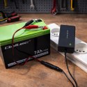 Qoltec Automatyczna ładowarka do akumulatora AGM GEL STD | Prostownik 24V | 19.2W | 5.5x2.1 | Kabel 1.8m