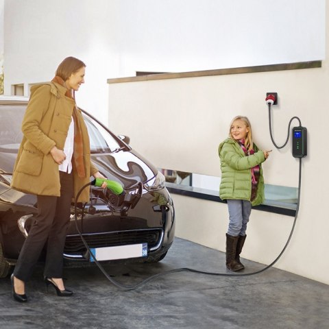 Qoltec Mobilna ładowarka do samochodu elektrycznego EV i hybryd z regulacją 2w1 Typ2 | 11kW | LCD | 3 fazy | CEE 32A | Przenośn