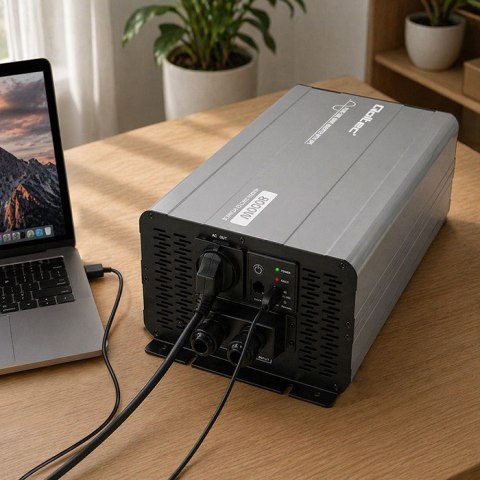 Qoltec Przetwornica napięcia Pure Sine Wave | 12V na 230V | 4000/8000W | UPS BYPASS | USB | Kompatybilna z LiFePO4 GEL AGM