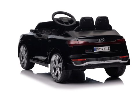 Auto Audi SQ8 czarne na akumulator dla dzieci + pilot 2,4 GHz