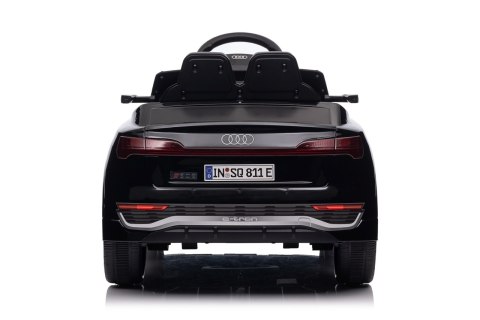 Auto Audi SQ8 czarne na akumulator dla dzieci + pilot 2,4 GHz