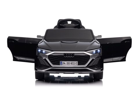 Auto Audi SQ8 czarne na akumulator dla dzieci + pilot 2,4 GHz