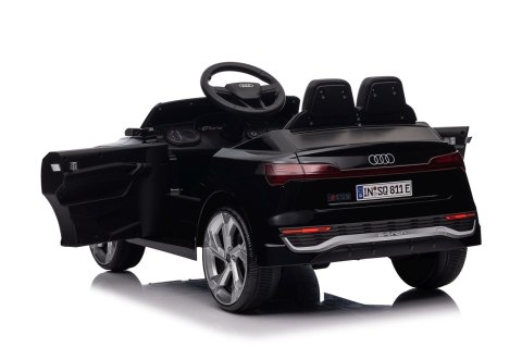 Auto Audi SQ8 czarne na akumulator dla dzieci + pilot 2,4 GHz