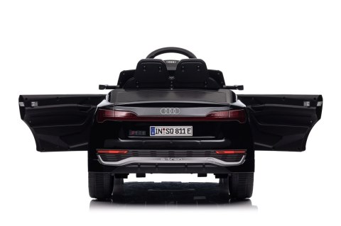 Auto Audi SQ8 czarne na akumulator dla dzieci + pilot 2,4 GHz