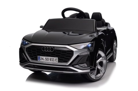 Auto Audi SQ8 czarne na akumulator dla dzieci + pilot 2,4 GHz