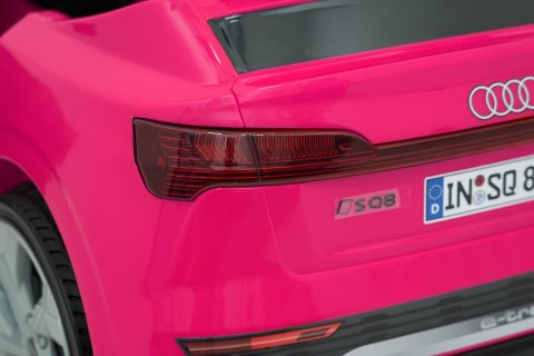 Auto Audi SQ8 różowe na akumulator dla dzieci + pilot 2,4 GHz
