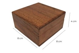 Drewniane Pudełko Prezentowe Szkatułka z wypraską 8x8cm - CLEBBOX