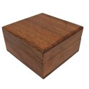 Drewniane Pudełko Prezentowe Szkatułka z wypraską 8x8cm - CLEBBOX