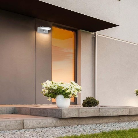 Projektor oprawa elewacyjna V-TAC 17W LED czujnik ruchu czarna IP65 VT-11020S 4000K 2520lm