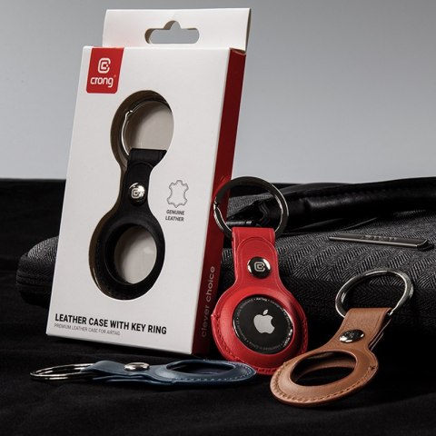 Crong Leather Case with Key Ring - Skórzane etui ochronne brelok do Apple AirTag 1 / 2 (czerwony)