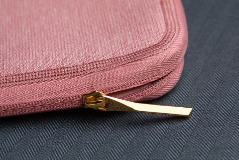 Moshi Pluma - Pokrowiec MacBook Pro 14" (M4/M3/M2/M1/2024-2021) (Carnation Pink)