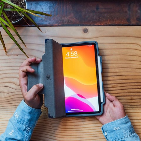 STM Dux Plus - Etui pancerne iPad 11" (2025) / 10.9" (2022) MIL-STD-810G z uchwytem Apple Pencil (Midnight Blue)