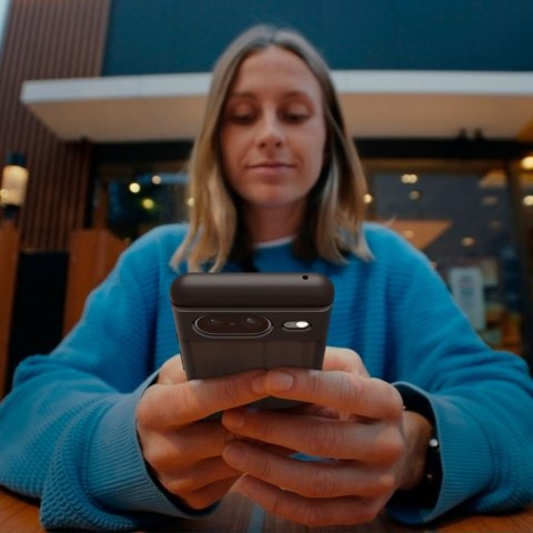 Spigen Ultra Hybrid - Etui do Google Pixel 8 (Czarny)