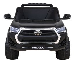 Toyota Hilux na akumulator dla dzieci Czarny Pickup + Napęd 4x4 + Pilot