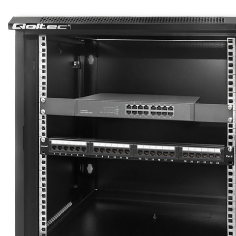Qoltec Szafa RACK 19" | 12U | 600 x 635 x 450 | Perforowane drzwi | Wisząca | Stalowa obudowa | Zamek | Czarna