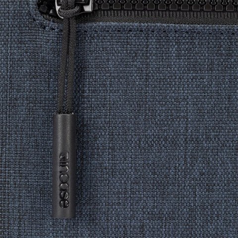 Incase Compact Sleeve in Woolenex - Pokrowiec z kieszenią MacBook Pro 14" (granatowy)