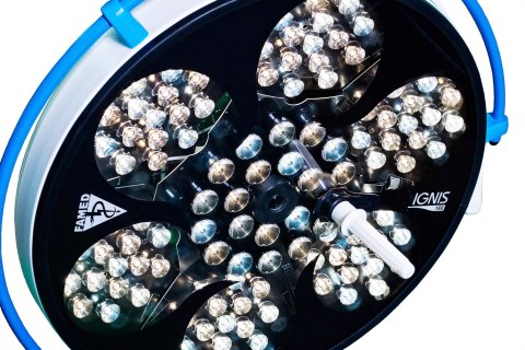 FAMED IGNIS 160F Lampa operacyjna statywowa, natężenie 160 000 lx