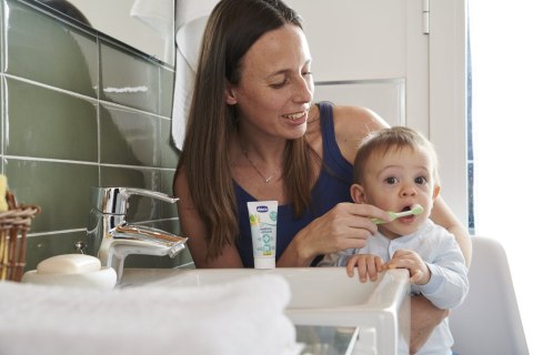 CHICCO 6M+ Pasta bez fluoru dla dzieci, jabłkowo-bananowa, z ksylitolem i biowapniem