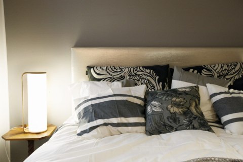 INNOLUX TUBO LED Lampa antydepresyjna, LED z regulacją natężenia światła, 85 W