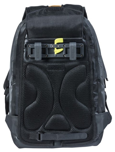 Plecak BASIL URBAN DRY BACKPACK 18L, mocowanie na haki Hook-On System, matt black (WYPRZEDAŻ -50%)