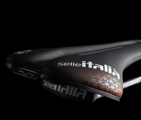 Siodło SELLE ITALIA FLITE BOOST PRO TEAM KIT CARBONIO SUPERFLOW S (id match S3), 165g (NEW).