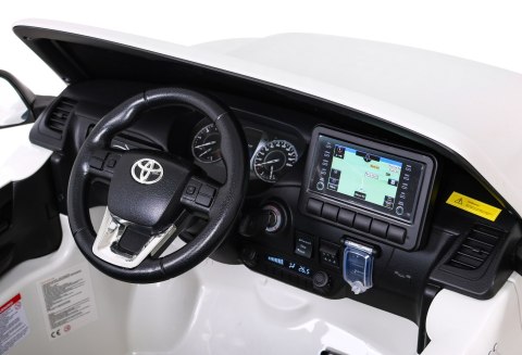 Toyota Hilux na akumulator dla dzieci Biały Pickup + Napęd 4x4 + Pilot + 2 bagażniki