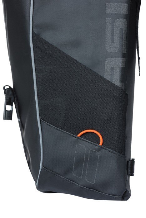 Sakwa miejska podwójna BASIL MILES TARPAULIN DOUBLE PANNIER BAG MIK 34L, MIK System (ready to go), 100% wodoodporna black orange