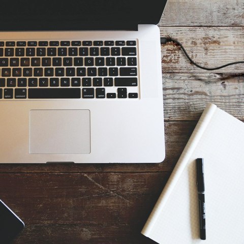 Qoltec Zasilacz do laptopa Lenovo 135W | 20V | 6.75A | Slim tip+pin | +kabel zasilający