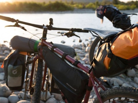 Torba na ramę BLACKBURN OUTPOST FRAME BAG LARGE 6,95L wodoodporna roz.L czarna (NEW 2026)