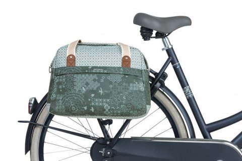 Sakwa miejska pojedyncza BASIL BOHEME CARRY ALL BAG 18L Hook On Systemi, wodoodporna forest green (DWZ)
