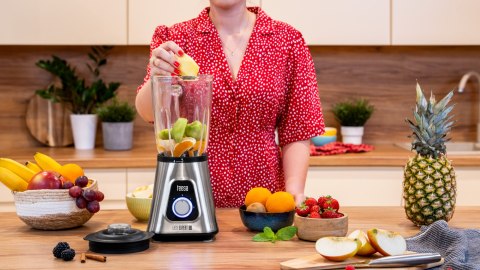 Blender kielichowy EASY EXPERT GO 1300W , szklany kielich 1,5L + kubek podróżny 600 ml