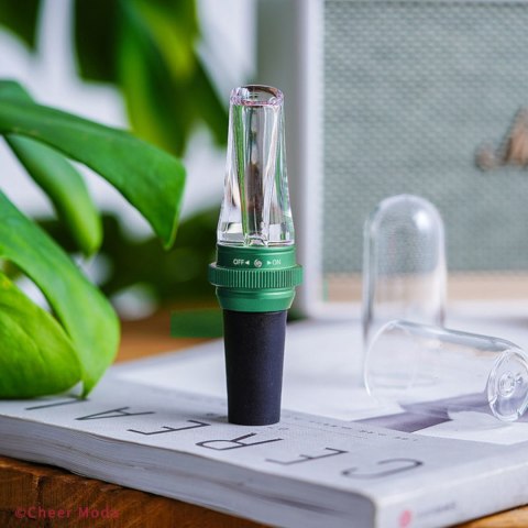 Napowietrzacz i nalewak do wina Submarine zielony