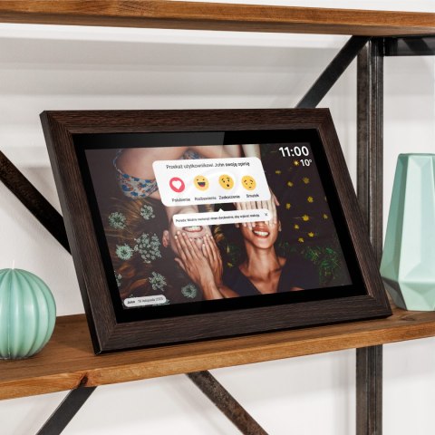 Cyfrowa ramka Kruger&Matz na zdjęcia FRAMEO Wi-Fi 15,6" drewniana ramka