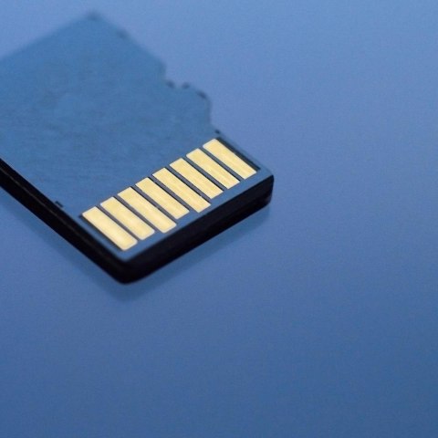 Kamera bezprzewodowa EZVIZ EB3 (3MP) typ-C + Panel Solarny