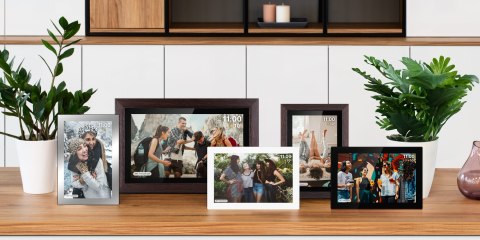 Cyfrowa ramka Kruger&Matz na zdjęcia FRAMEO Wi-Fi 10,1" drewniana ramka