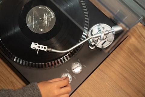 Gramofon Kruger&Matz model TT-602