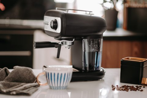 Kolbowy ekspres do kawy TEESA AROMA 400