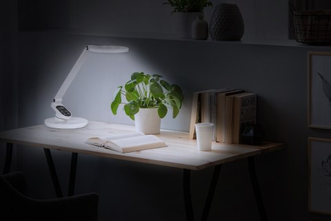 Lampka na biurko z wyświetlaczem (zegar, timer)